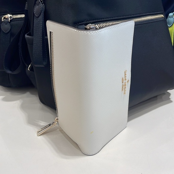 Kate Spade Madison Large Slim Bifold Wallet
Meringue 
NWT - Picture 8 of 16